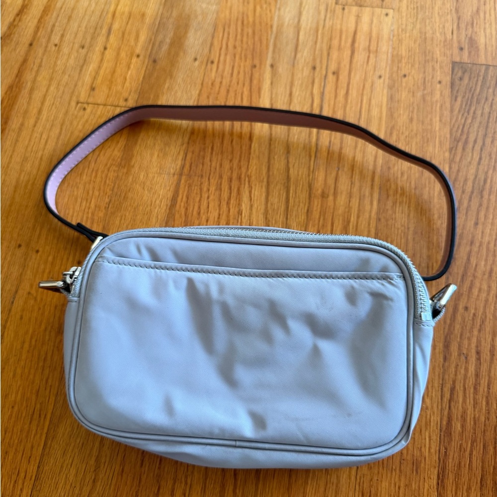 lululemon athletica Light Gray Crossbody Pouch with Removable Strap - Picture 2 of 5